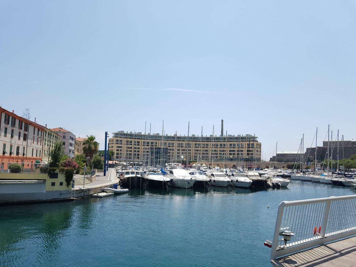 Villa Appuntamento Al Porto Savona Exterior foto